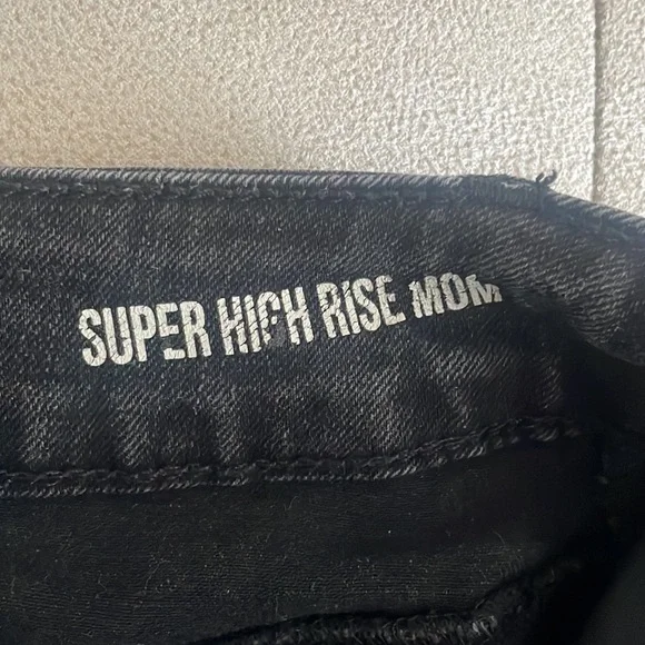 WOMENS - Super high rise mom black shorts - Size 1/25 - Picture 5 of 7